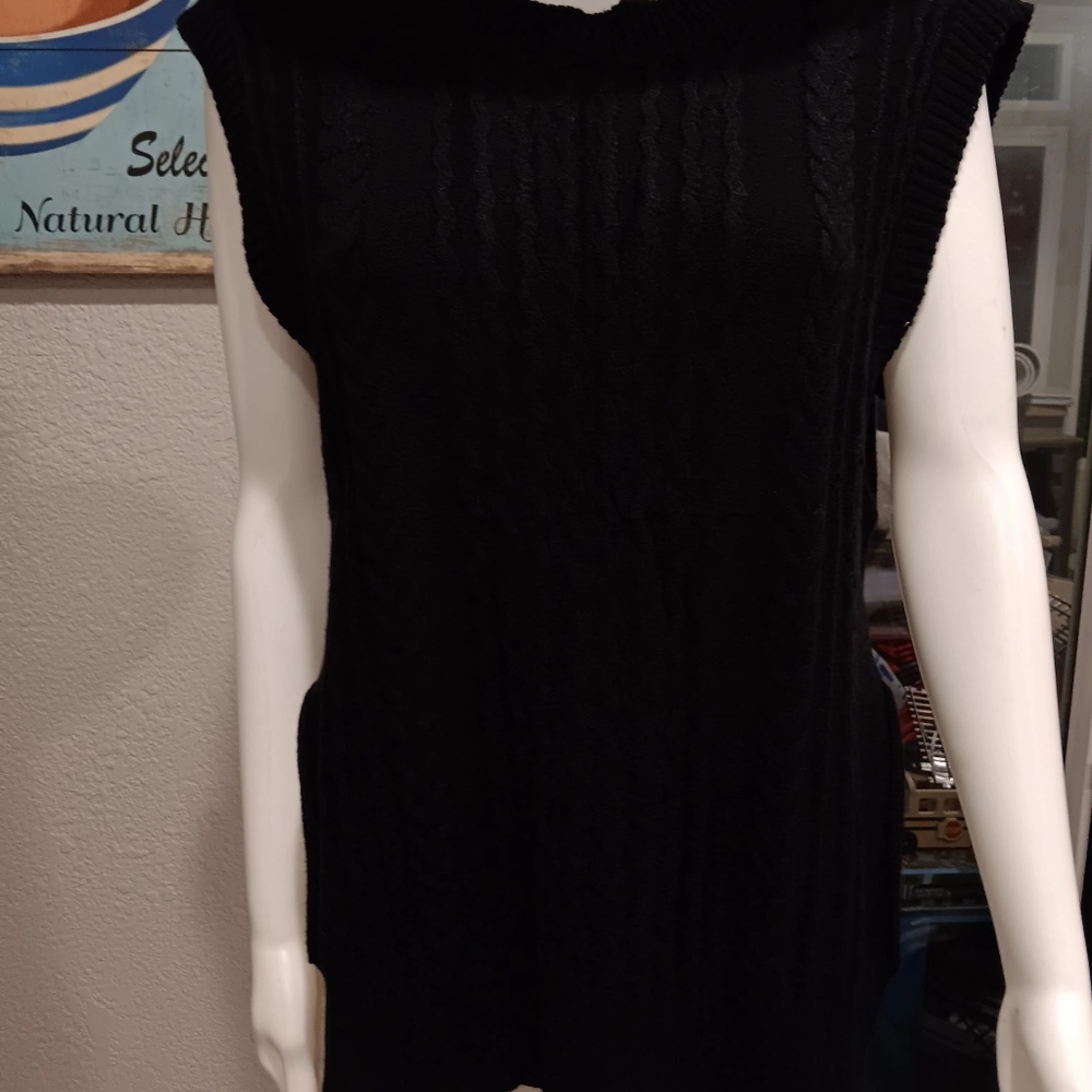 Sleeveless Sweater size small
